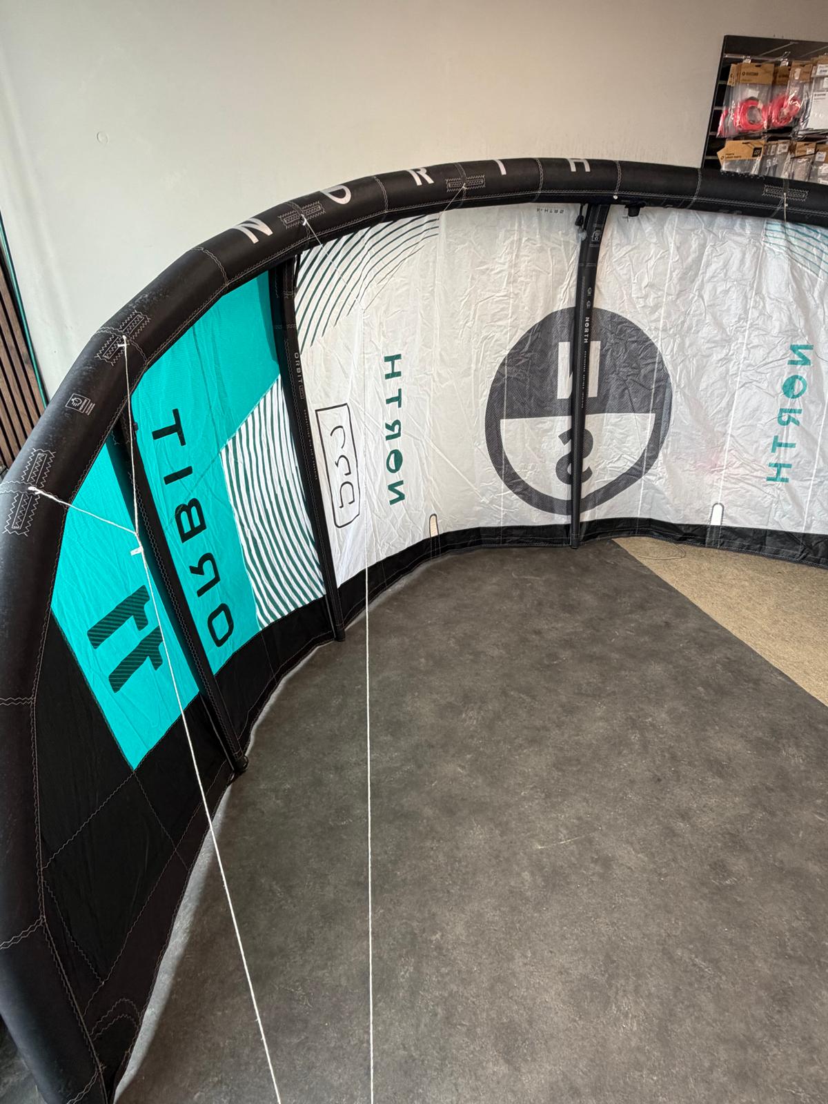 North Orbit Pro 11m 2025 - Tweedekans zijaanzicht