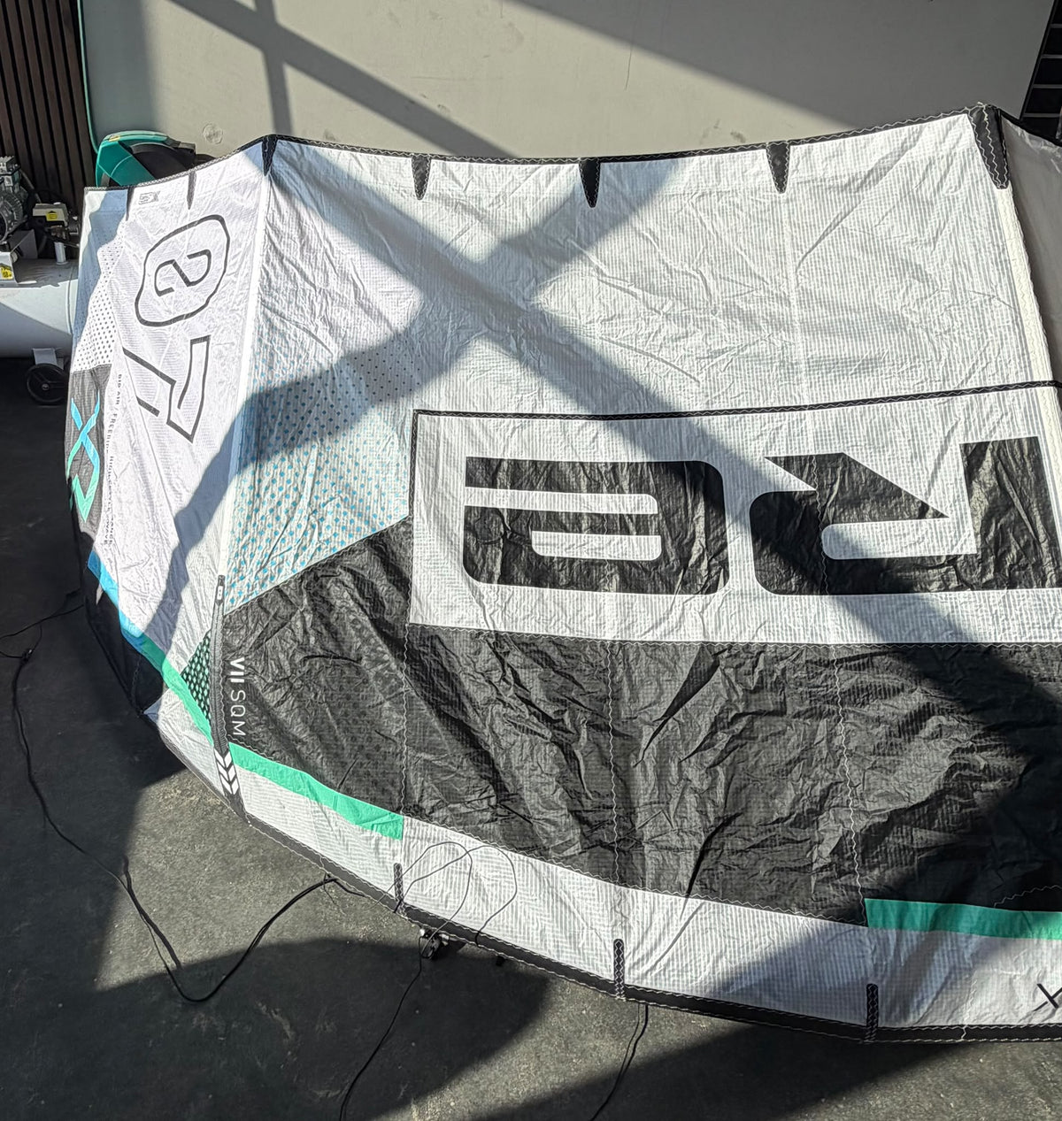 Core XR8 7m White/Black - Tweedekans canopy detail