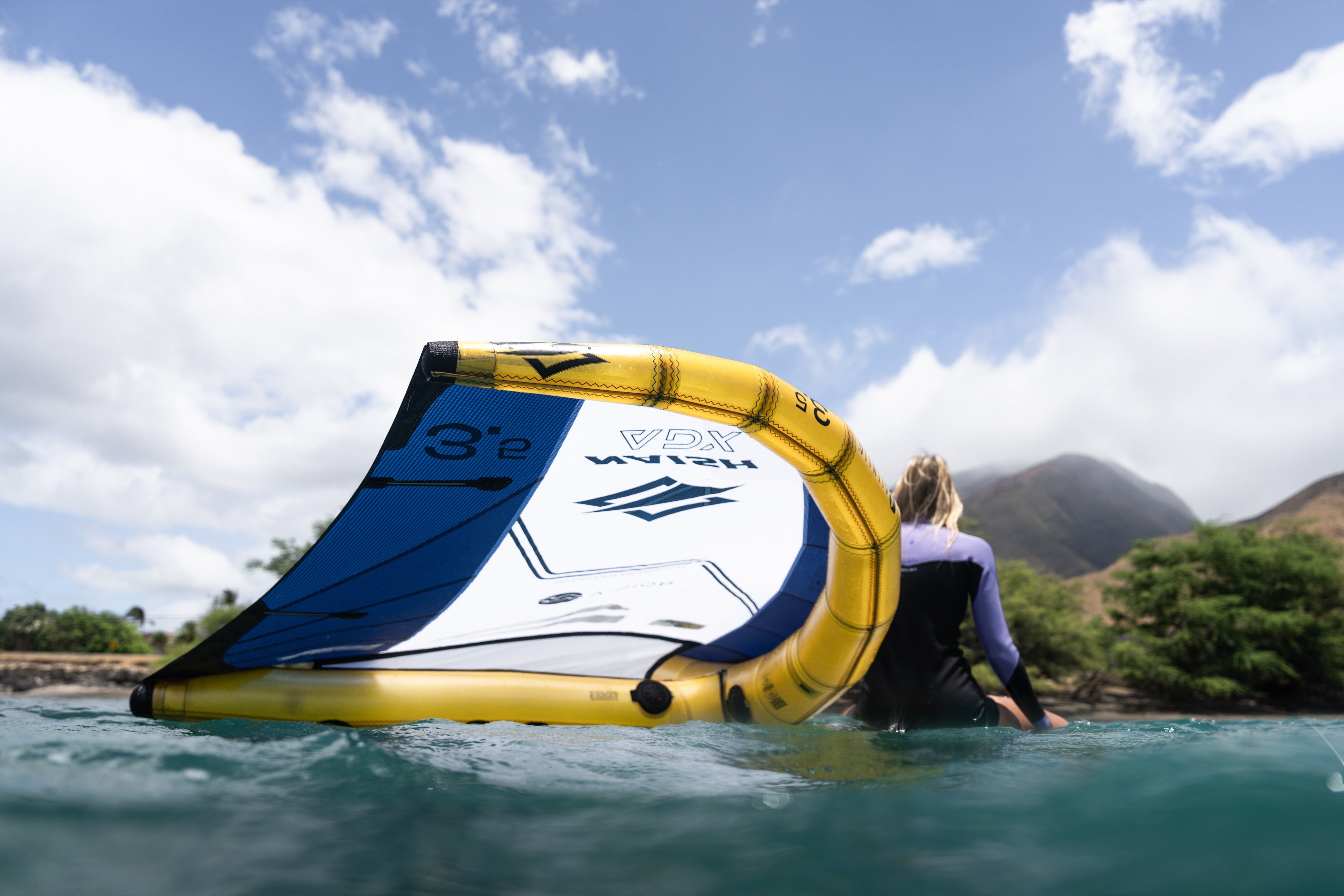 Naish wingfoil op Maui