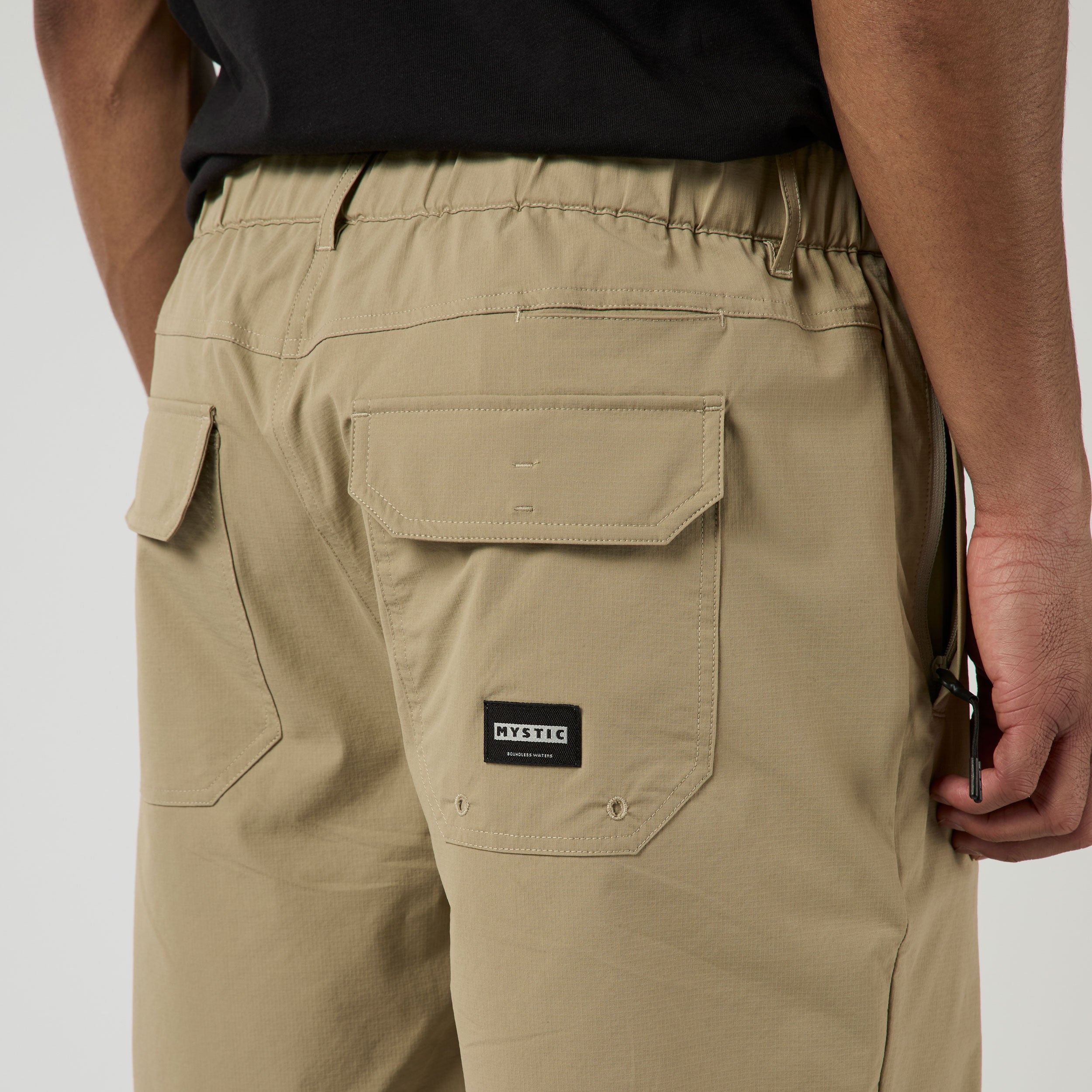 Endure Hybrid Short