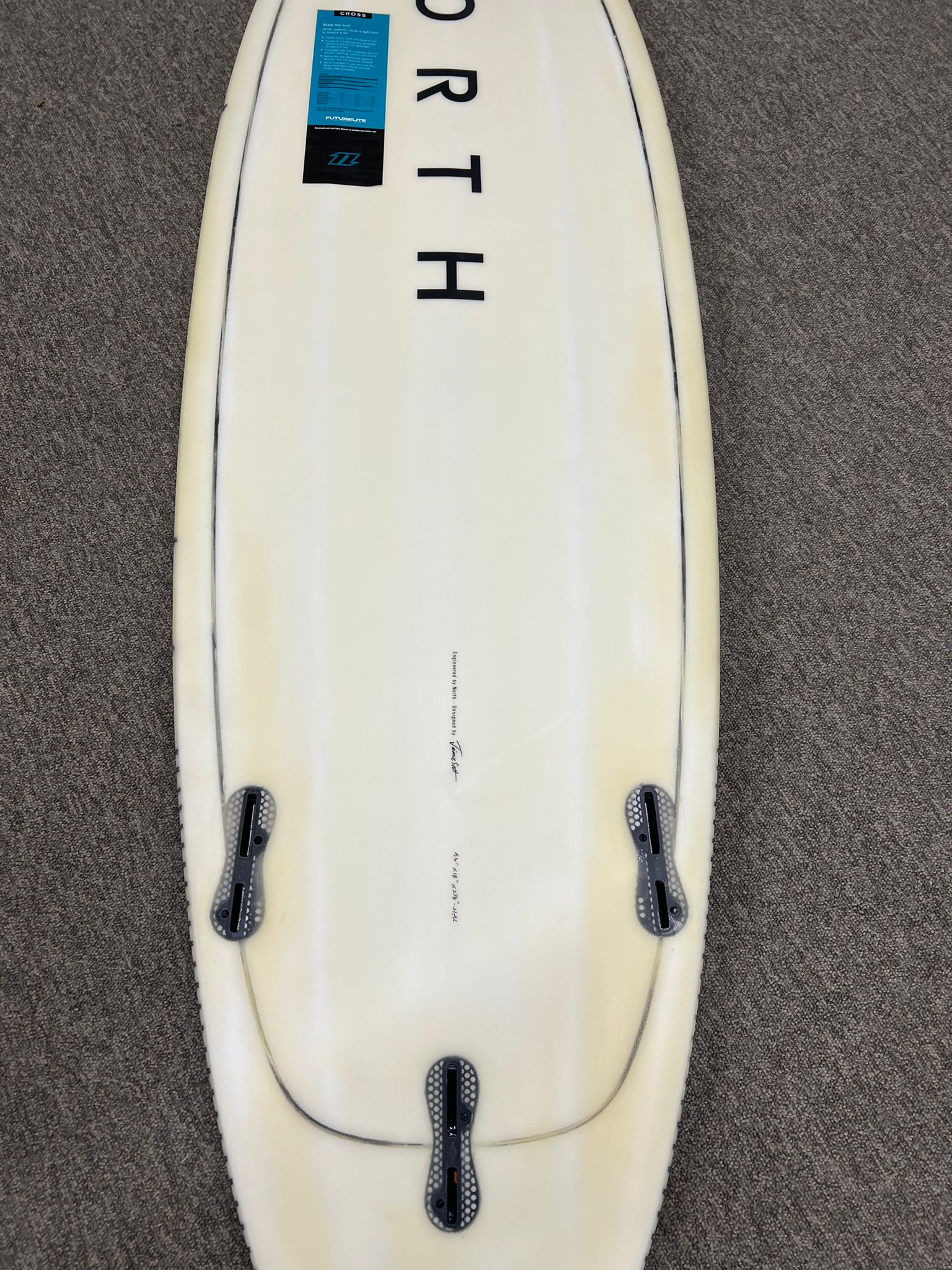 North Cross Surfboard 2022 (slightly discolored)
