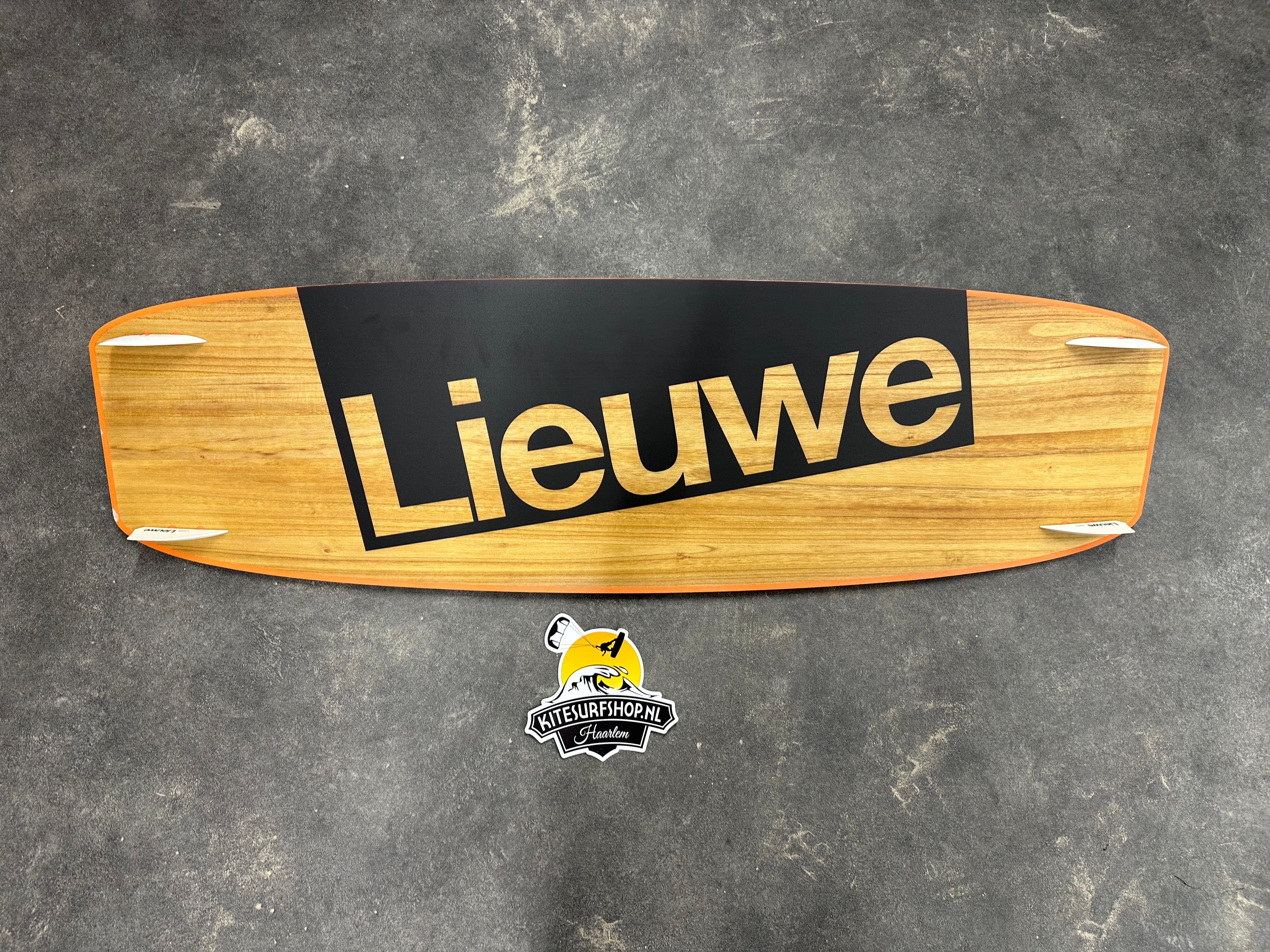 DEMO Lieuwe Awesome 138x41